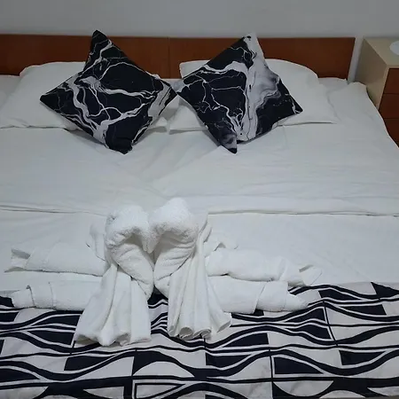 Kovac Nocleg ze śniadaniem 3*