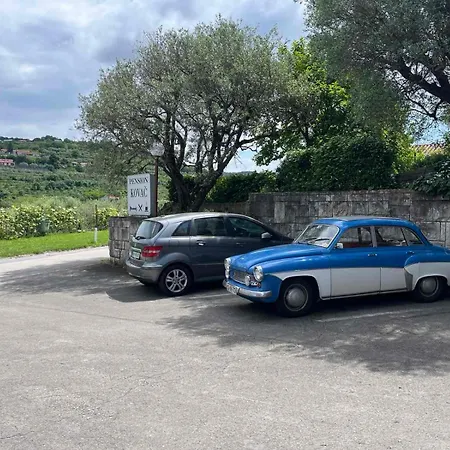 Oda ve Kahvaltı Kovac