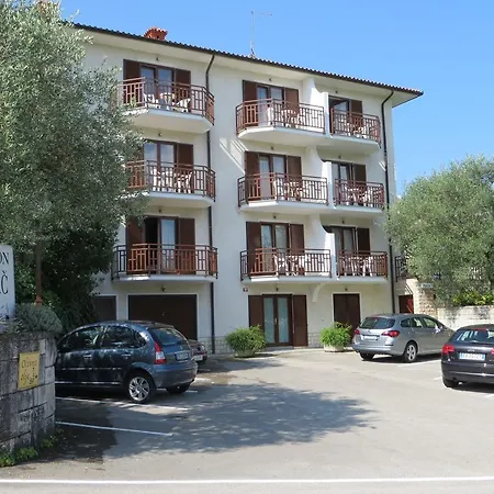 Kovac Bed & Breakfast 3*